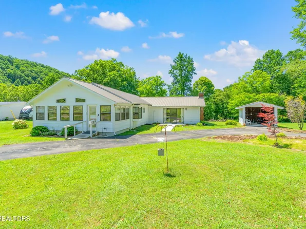 127 Mountain Rd, Oliver Springs, TN 37840