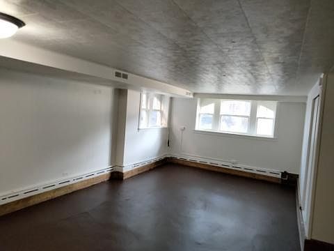 4th image of 1518 S 60th Ct