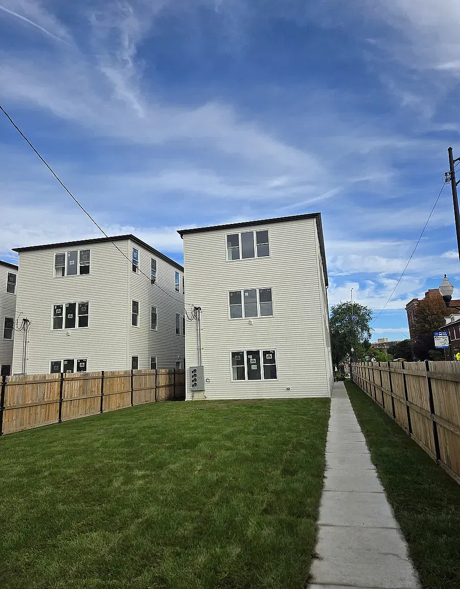 3401 W Monroe St — Photo 4