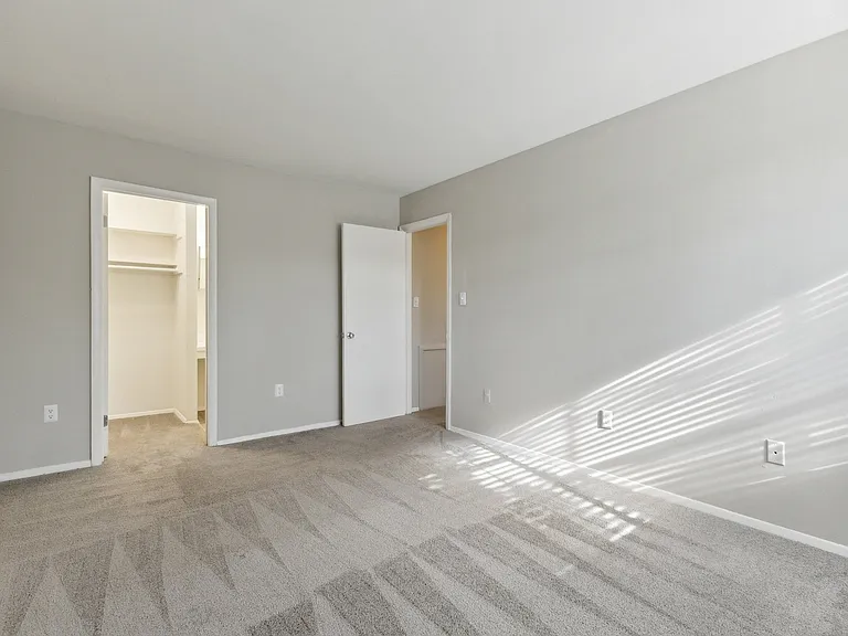 Briarwood Apartments — Photo 10