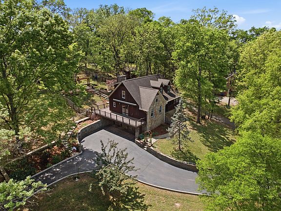 3rd image of 2105 Alpine Dr