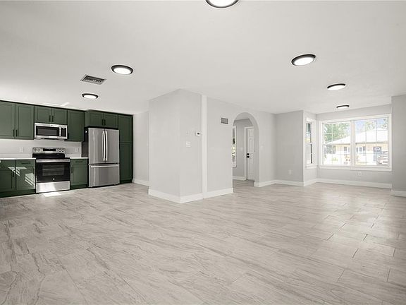 5th image of 309 Bath St