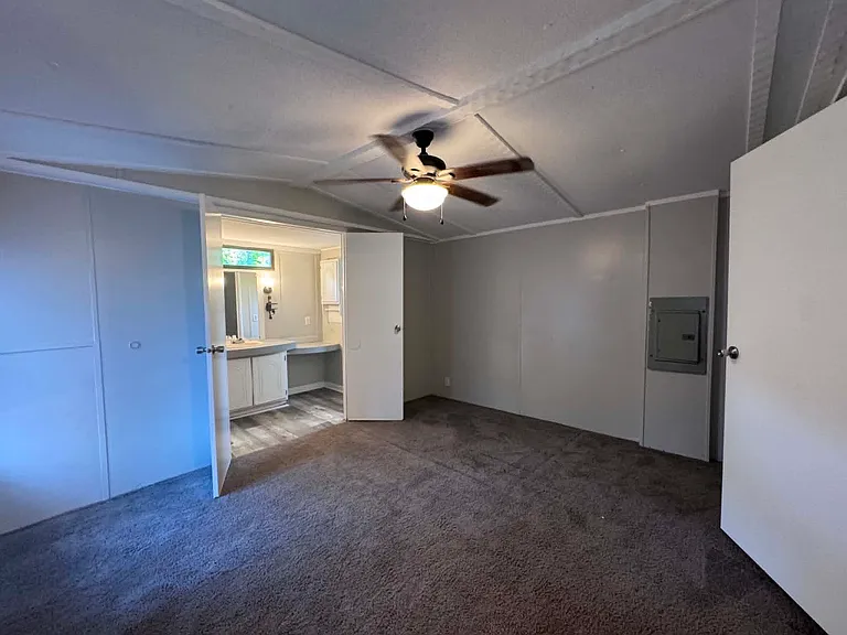 211 George St — Photo 13