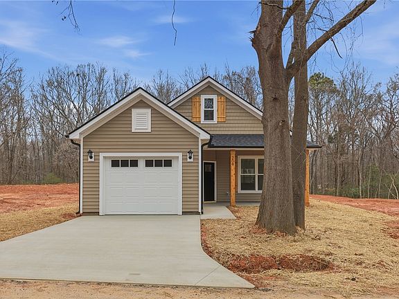 2nd image of 209 Poplar Ln