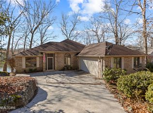 53 Quail Hollow Dr, Crossville, TN 38555