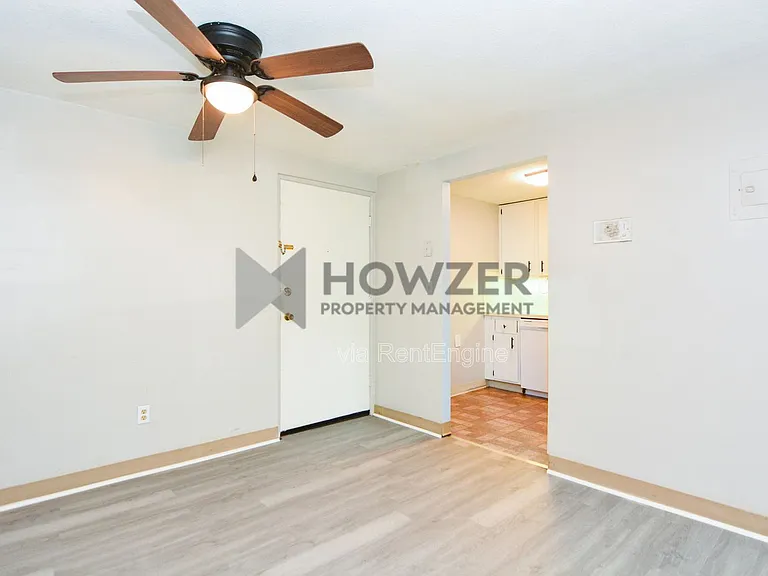 215 Winter St #4J — Photo 6