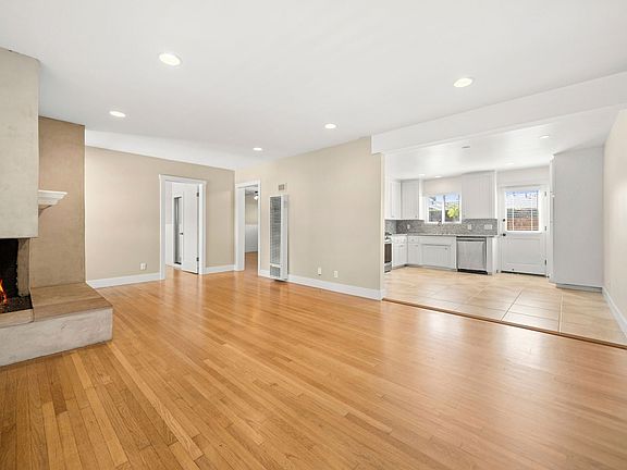 3rd image of 1400 Haven Pl #533