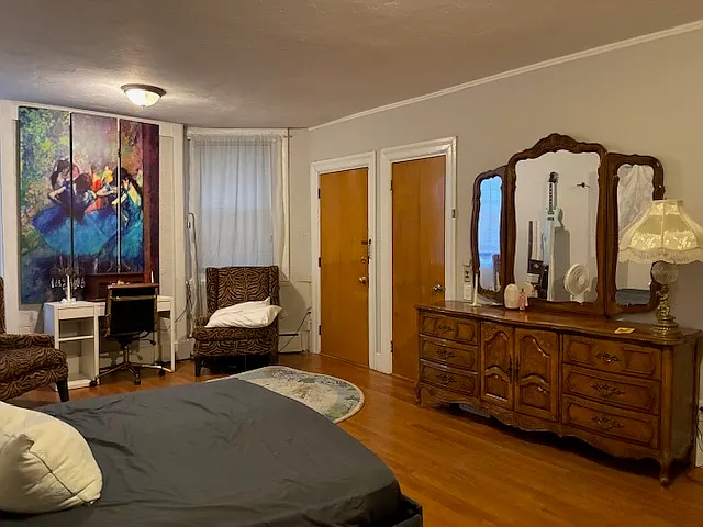 1065 Beacon St #B — Photo 11