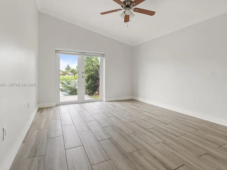 15037 Brighton Ln — Photo 19