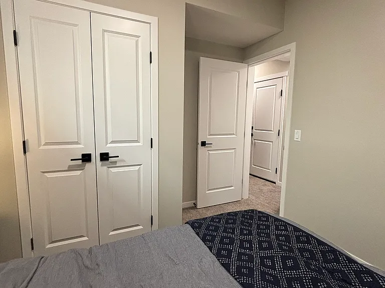209 Magnolia Mnr SE #B — Photo 9