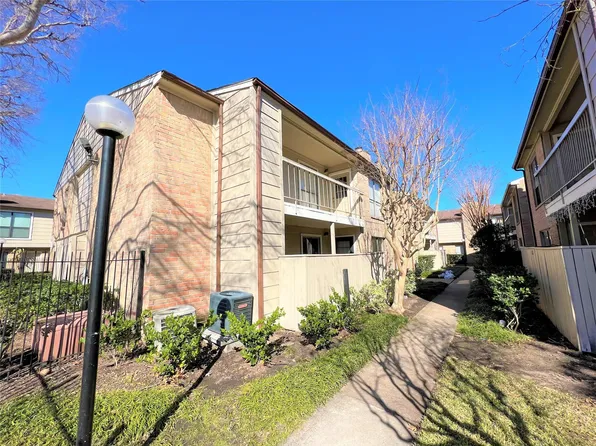 2120 Wilcrest Dr APT 121, Houston, TX 77042