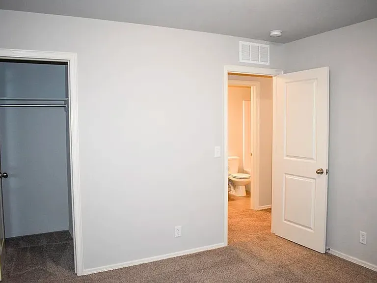 7218 S Laurel Pl — Photo 11