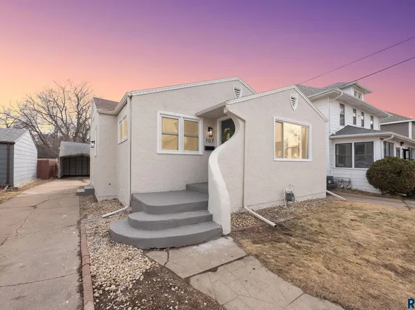 707 W 13th St, Sioux Falls, SD 57104