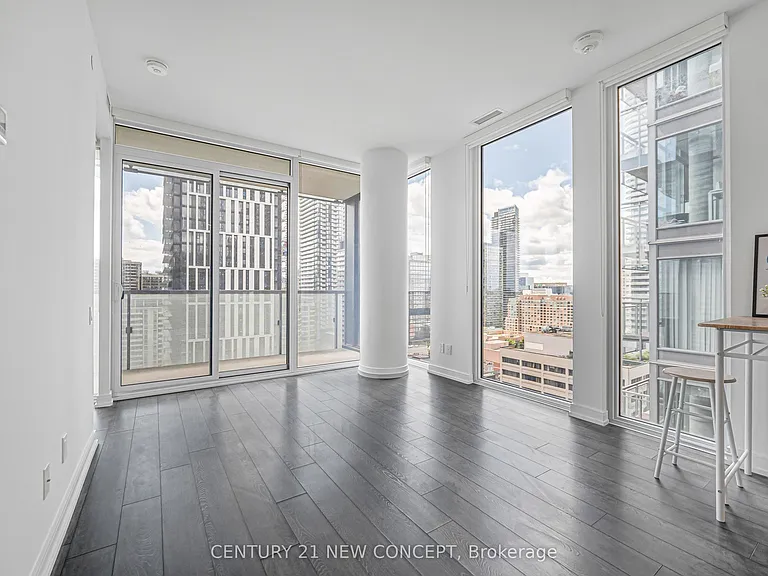 28 Wellesley St E #1902 — Photo 10