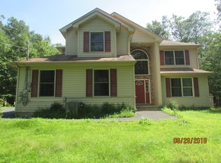 5926 Decker Rd, Bushkill, PA 18324