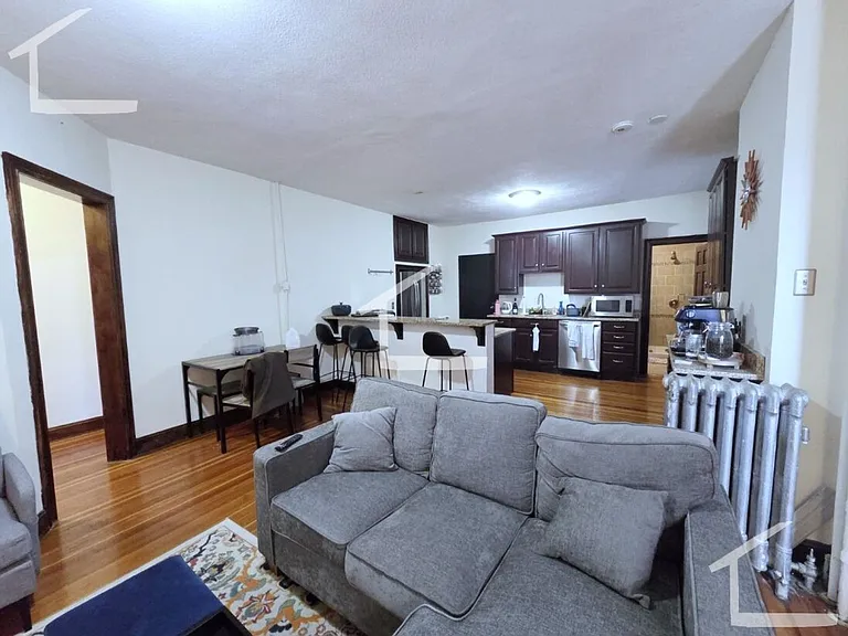 18 Winchester St #3 — Photo 5