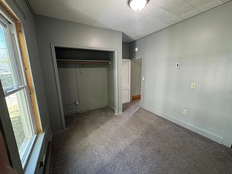 506 N Grand Ave — Photo 12