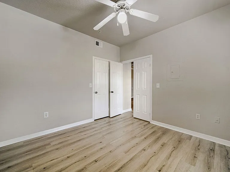 2624 Robert Trent Jones Dr #633 — Photo 16