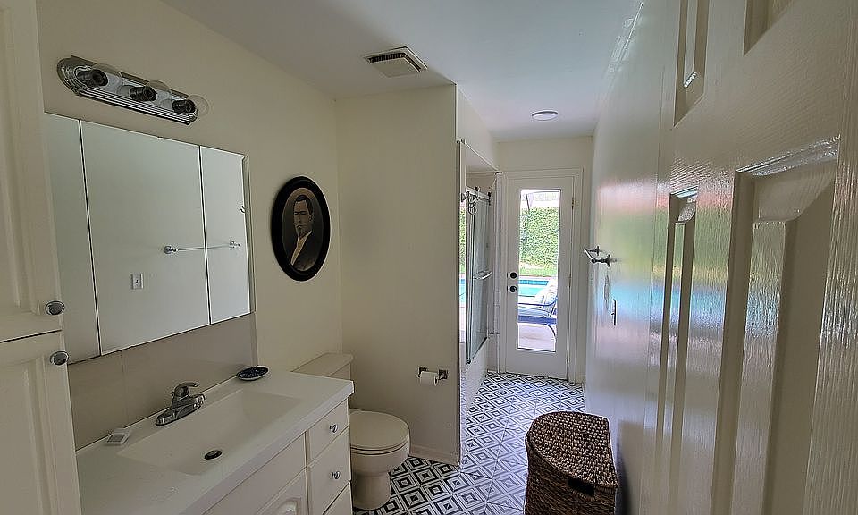 2nd image of 5029 Bermuda Cir