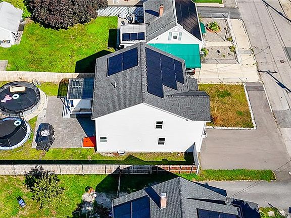4th image of 148 Hunts Ave