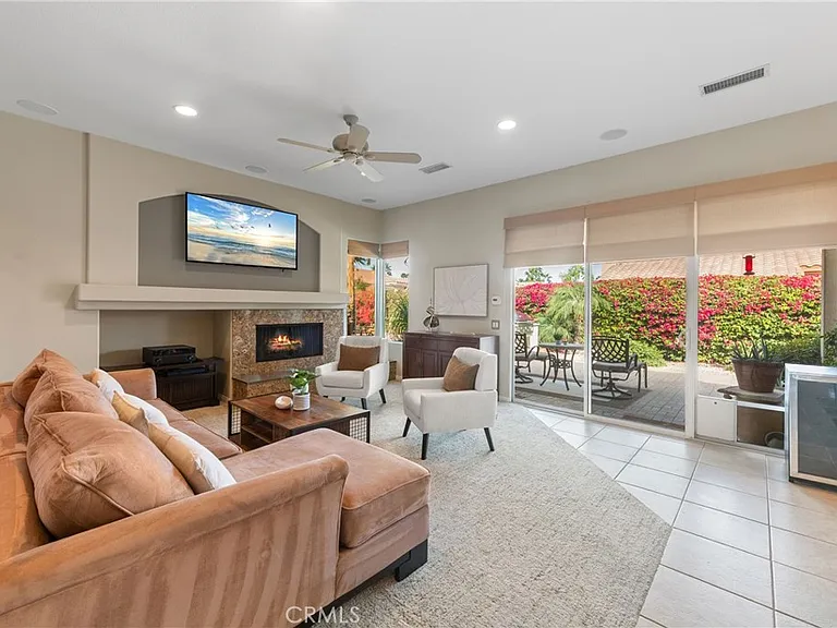 70 Rocio Ct — Photo 12