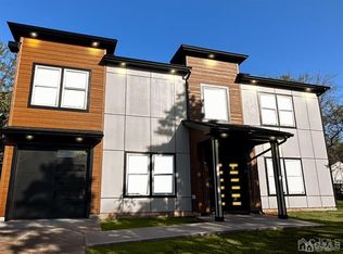 25 Stony Rd, Edison, NJ 08817