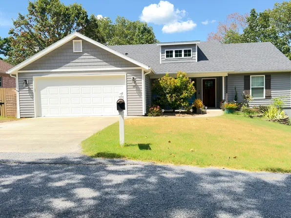 18 Primrose Ln, Bella Vista, AR 72714