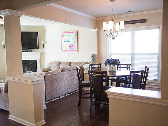 5th image of 2127 Mission View Dr