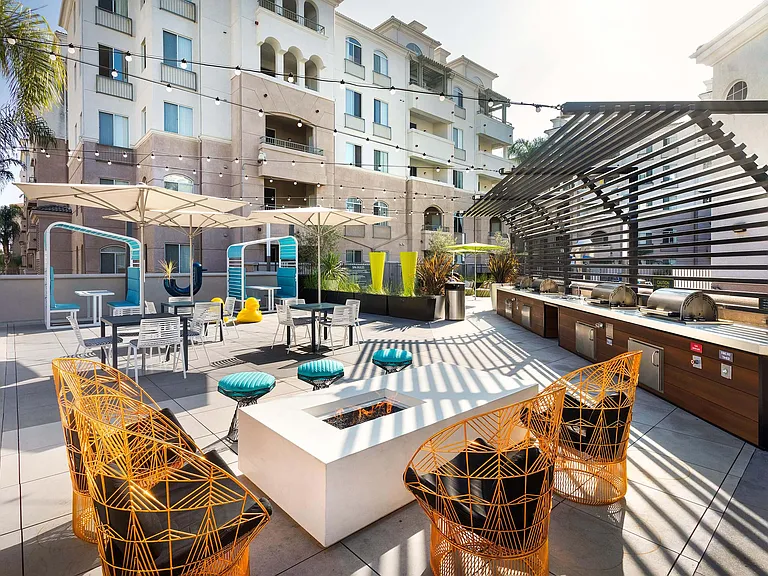 La Jolla Crossroads Apartments — Photo 14