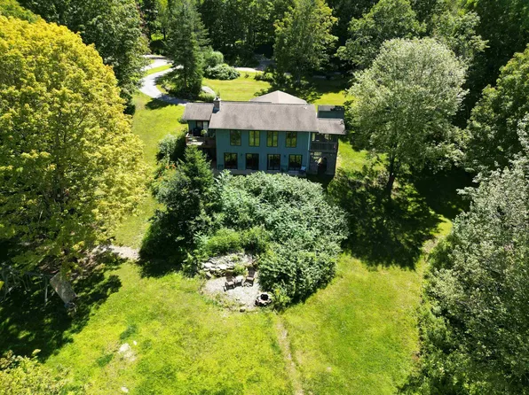 132 Stonefence Road, Richmond, VT 05477