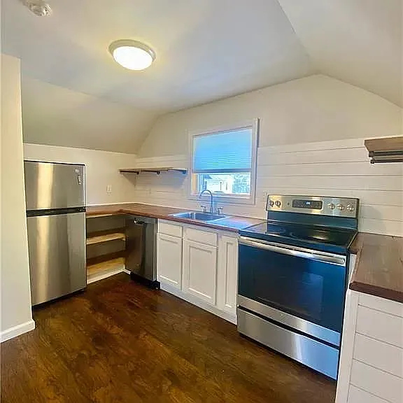 1 bed, 624 sqft, $1,200 — Photo 2