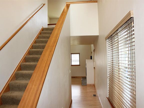 2nd image of 275 Kimball Ave APT B