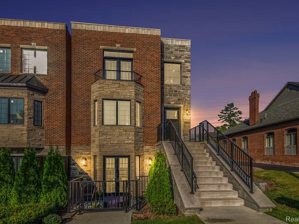 1219 N Main St, Rochester, MI 48307