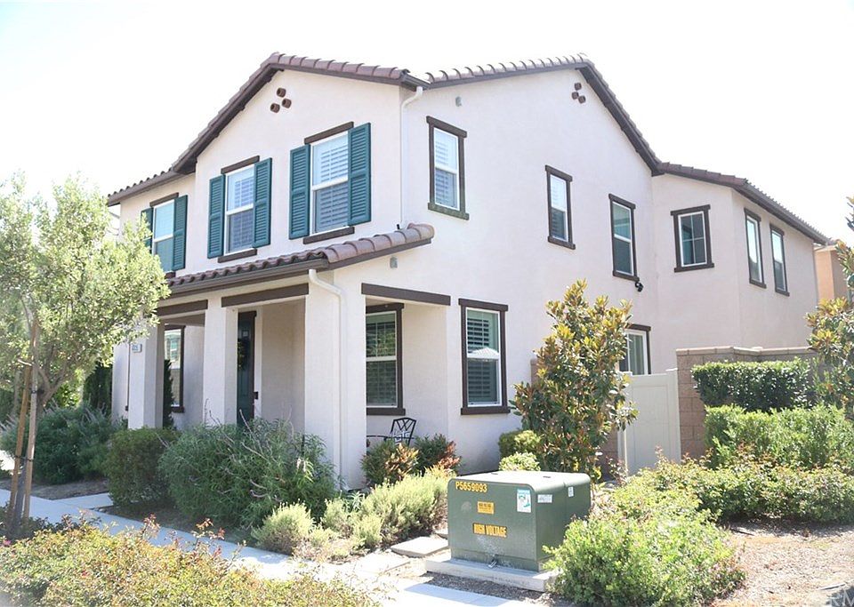 1st image of 6035 Rosewood Way