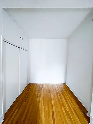 Rented by Urban Real Estate Inc | media 21