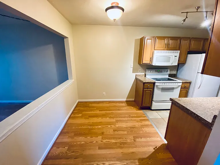 Dining room_12152021