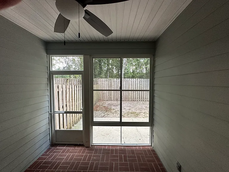 3 season sunroom with removable windows