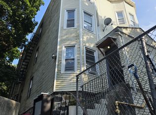 43 Currans Ln #3L, Yonkers, NY 10701