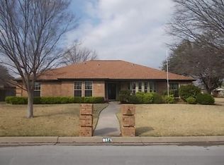 8971 Hialeah Cir S, North Richland Hills, TX 76182