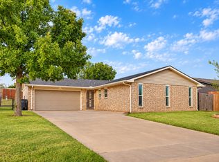 6109 SW Oak Cliff Ave, Lawton, OK 73505