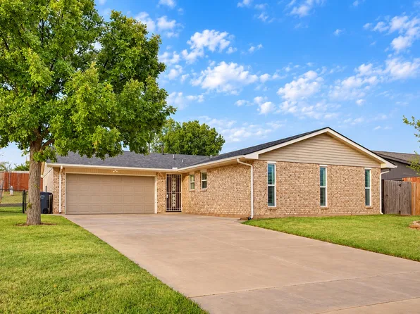 6109 SW Oak Cliff Ave, Lawton, OK 73505