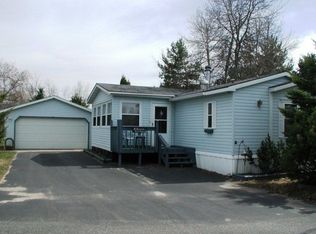 11 Edgewater Mobile Home Park, Rhinelander, WI 54501
