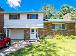 817 N Cortland Ave, West Peoria, IL 61604