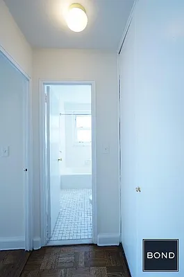 Rented by Bond New York | media 19