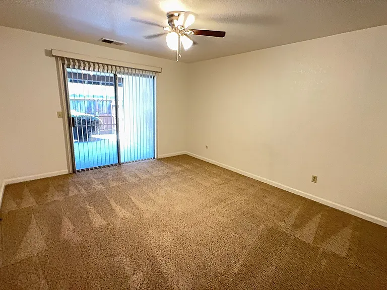 3469 Claremont Ave — Photo 8