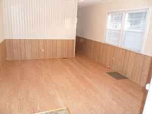 Living Room/Hallway