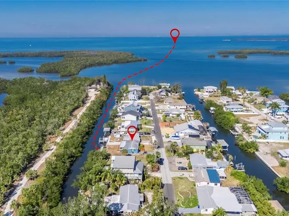 827 Seabreeze Dr, Ruskin, FL 33570