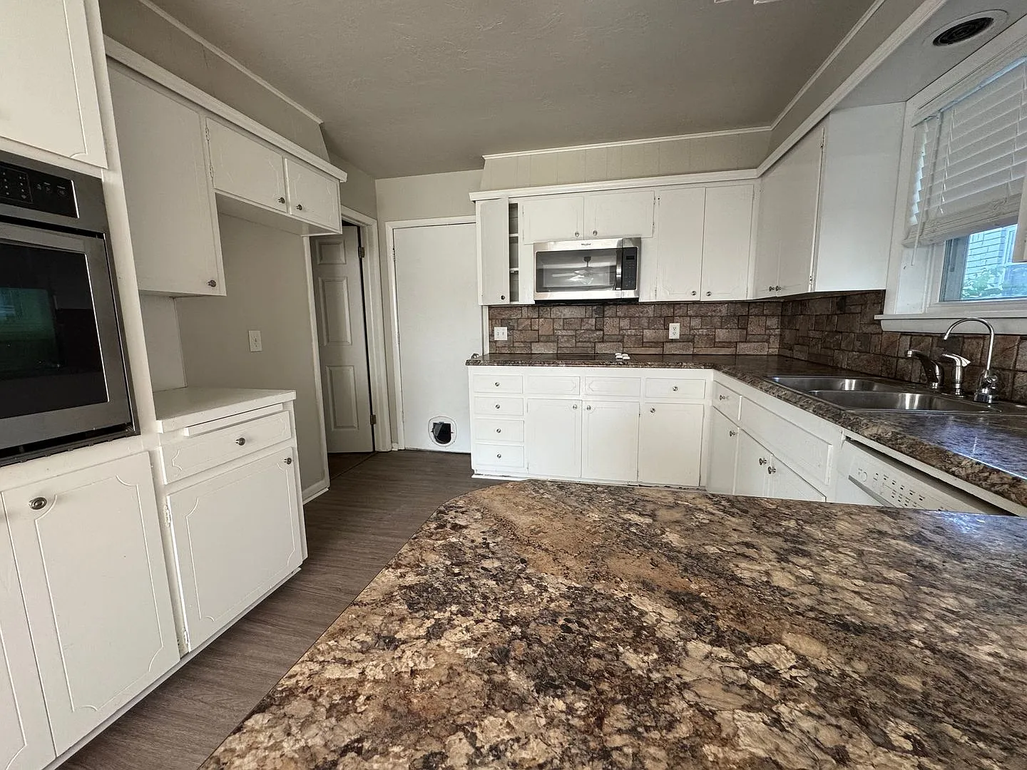 3 Bed 2 Bath, 2 Car Garage — Photo 2