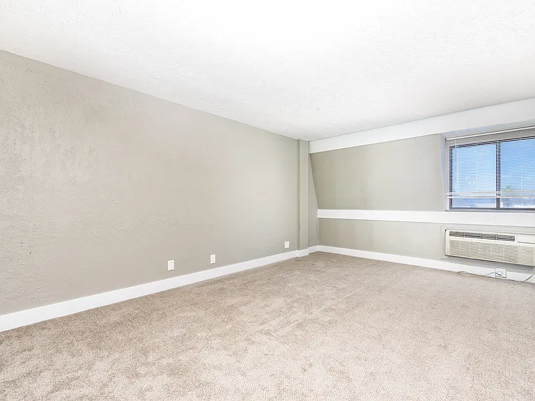 Heritage Apartments — Photo 11
