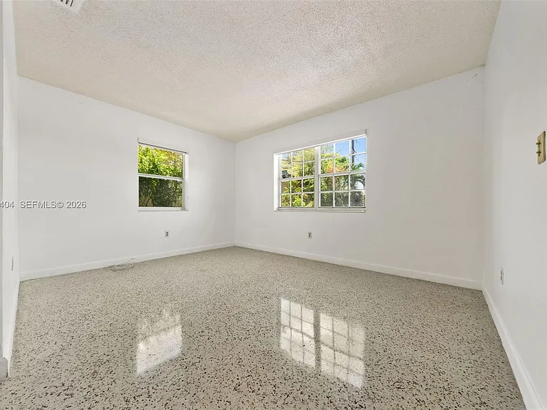 3211 NW 13th Ter #3211 — Photo 17